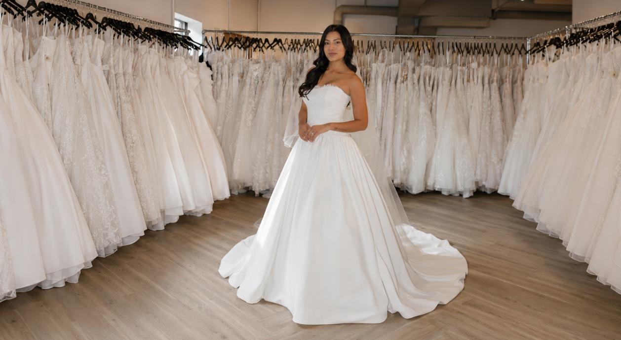 Photo of Renee Austin bridal model
